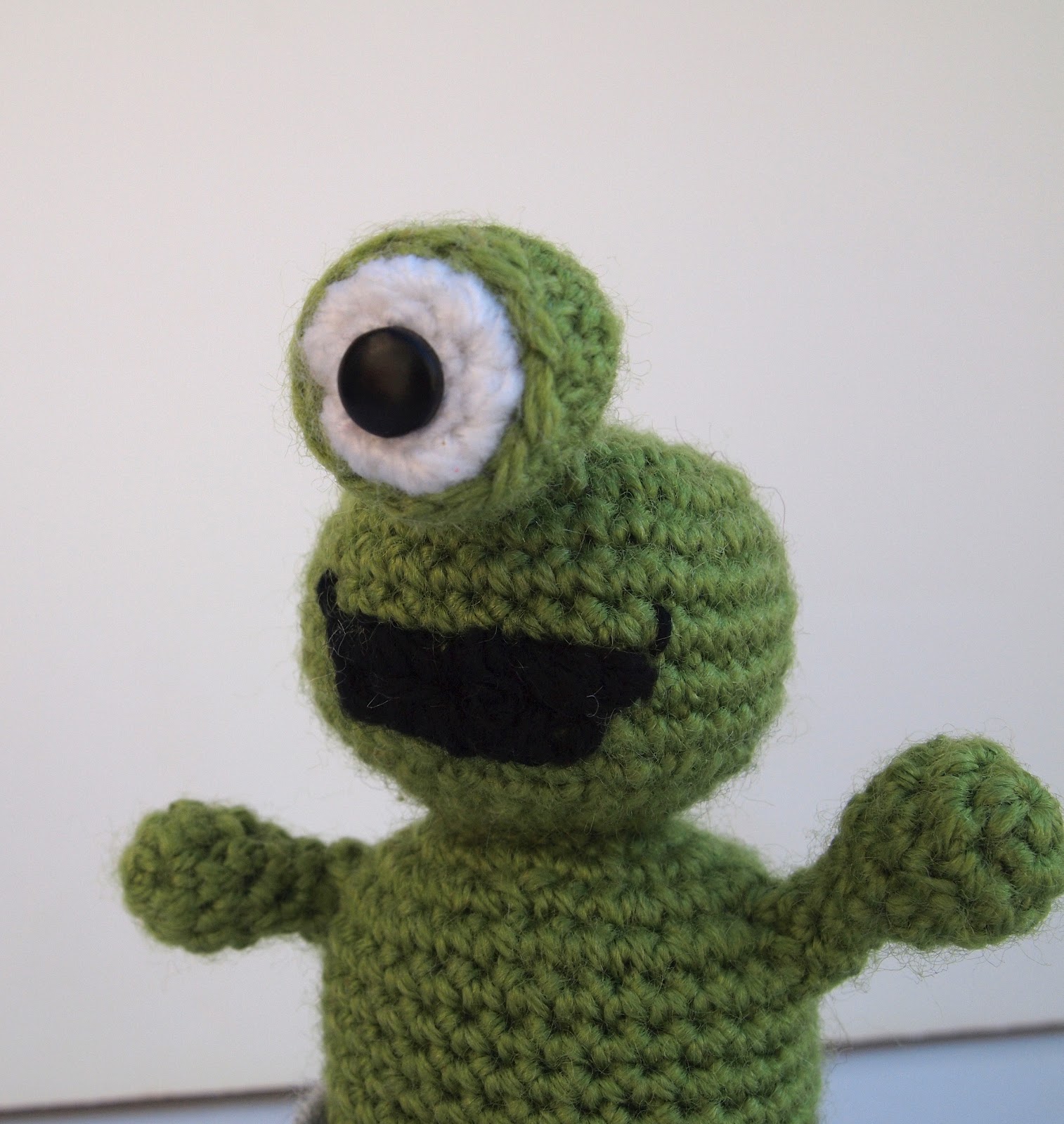 Alien Lgm Free Crochet Pattern Amigurumi To Go 2016 Car ...
